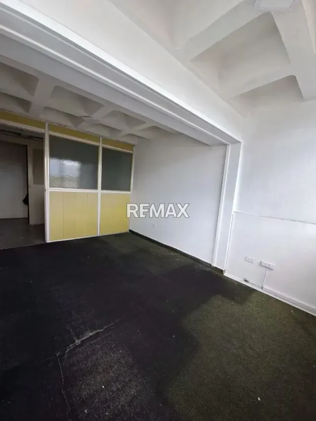 OFICINA EN VENTA 75MTS LOS CHAGUARAMOS - 6