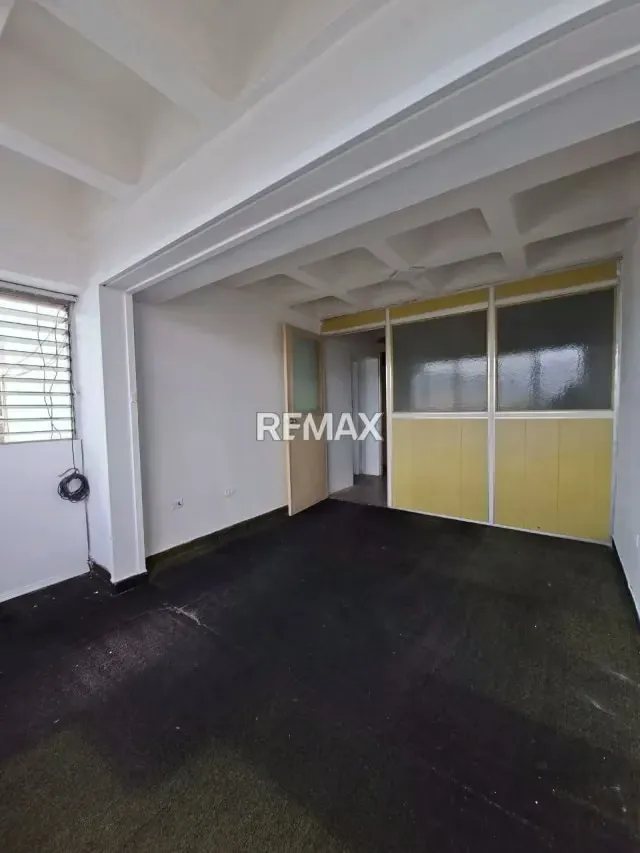 OFICINA EN VENTA 75MTS LOS CHAGUARAMOS - 7