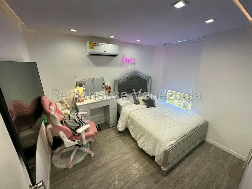 Apartamento (1 Nivel) en Venta en Alto Hatillo, Distrito Metropolitano - 19