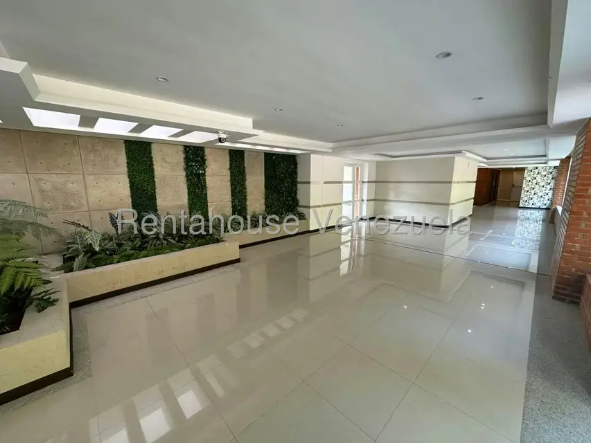 Apartamento (1 Nivel) en Venta en Alto Hatillo, Distrito Metropolitano - 2