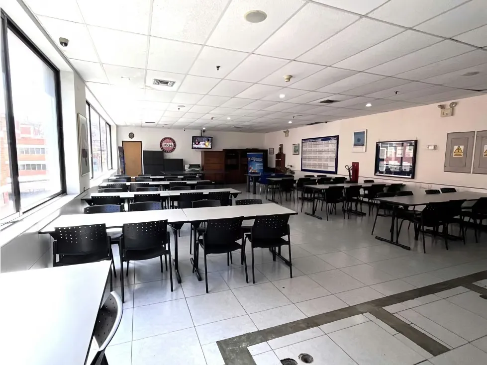 OFICINAS EN LA URBINA SE ALQUILA POR ESPACIOS DE 20M2 (IG) - 17
