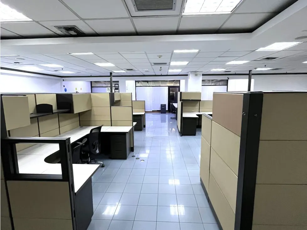 OFICINAS EN LA URBINA SE ALQUILA POR ESPACIOS DE 20M2 (IG) - 6