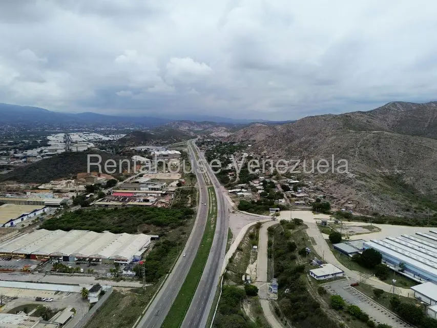 Terreno (Industrial) en Venta en Zona Industrial 2, Lara - 3
