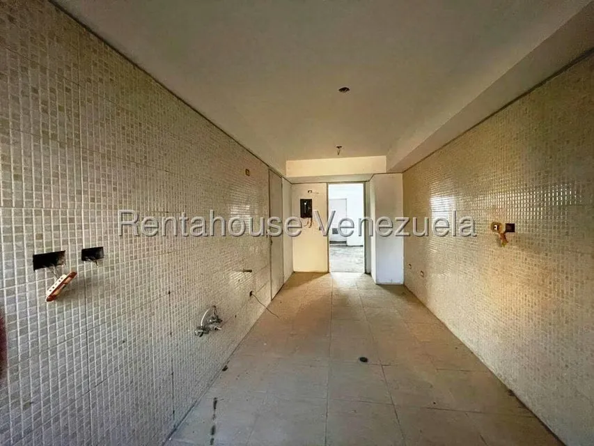 Apartamento (1 Nivel) en Venta en Los Dos Caminos, Distrito Metropolitano - 39