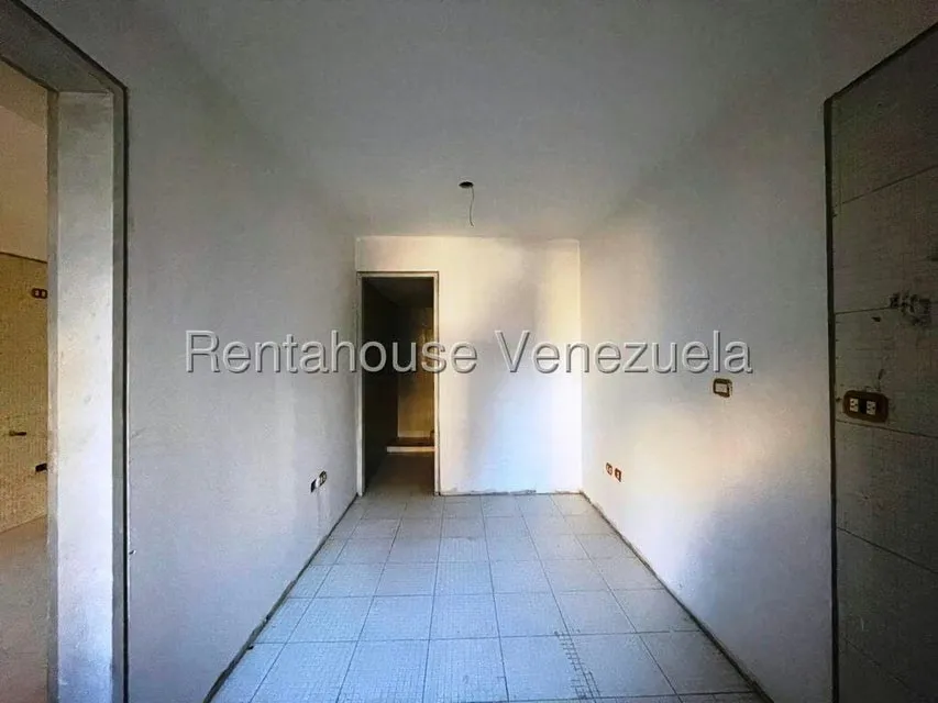 Apartamento (1 Nivel) en Venta en Los Dos Caminos, Distrito Metropolitano - 42
