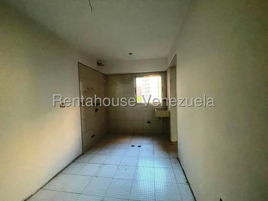 Apartamento (1 Nivel) en Venta en Los Dos Caminos, Distrito Metropolitano - 44
