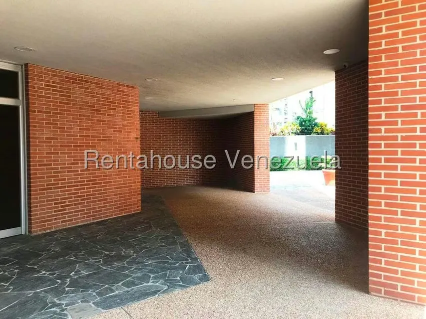 Apartamento (1 Nivel) en Venta en Los Dos Caminos, Distrito Metropolitano - 50