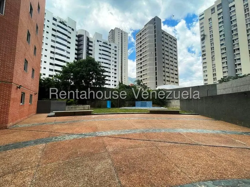 Apartamento (1 Nivel) en Venta en Los Dos Caminos, Distrito Metropolitano - 54
