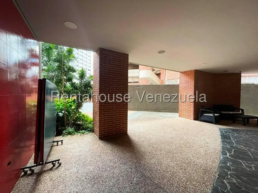 Apartamento (1 Nivel) en Venta en Los Dos Caminos, Distrito Metropolitano - 63