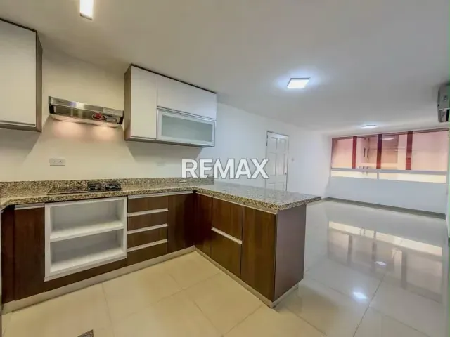 En Venta Apartamento residencias Montecarlo Av Principal de Pueblo Nuevo, - 2