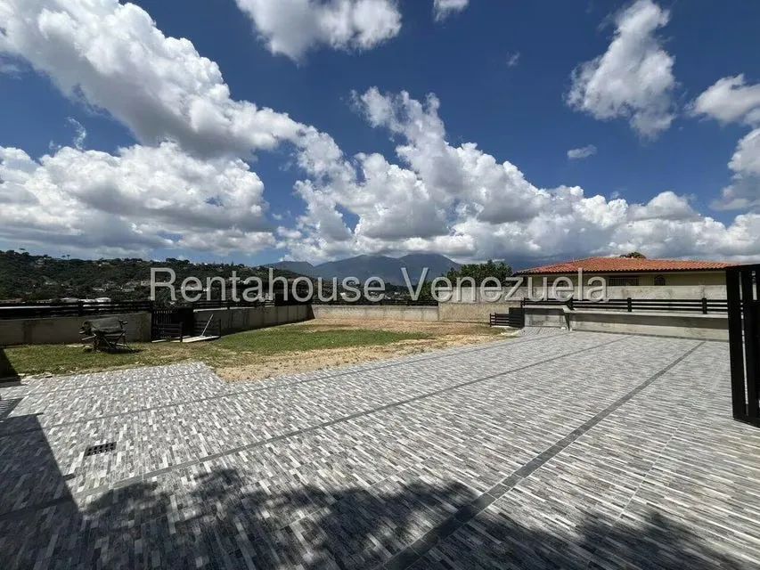 Terreno (Residencial) en Venta en Prados del Este, Distrito Metropolitano - 2