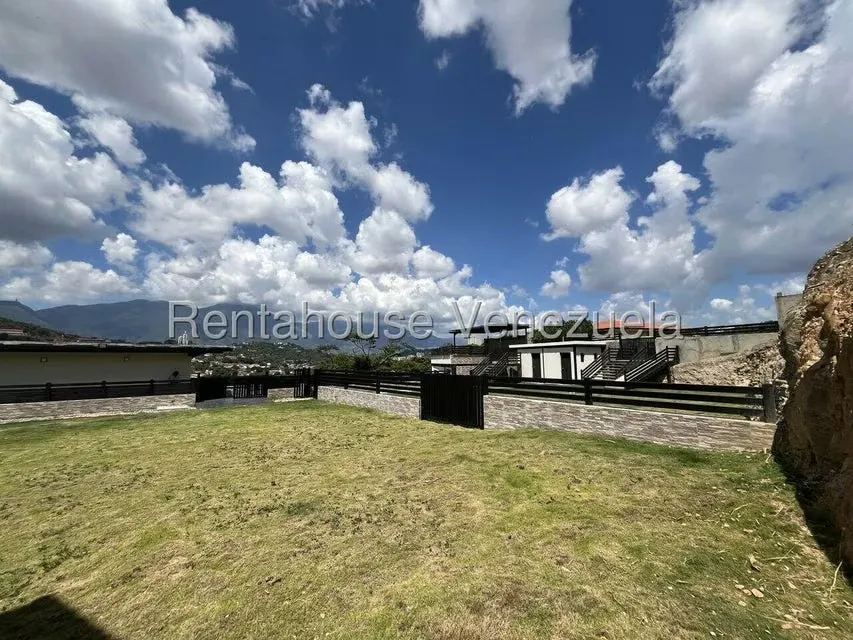 Terreno (Residencial) en Venta en Prados del Este, Distrito Metropolitano - 11