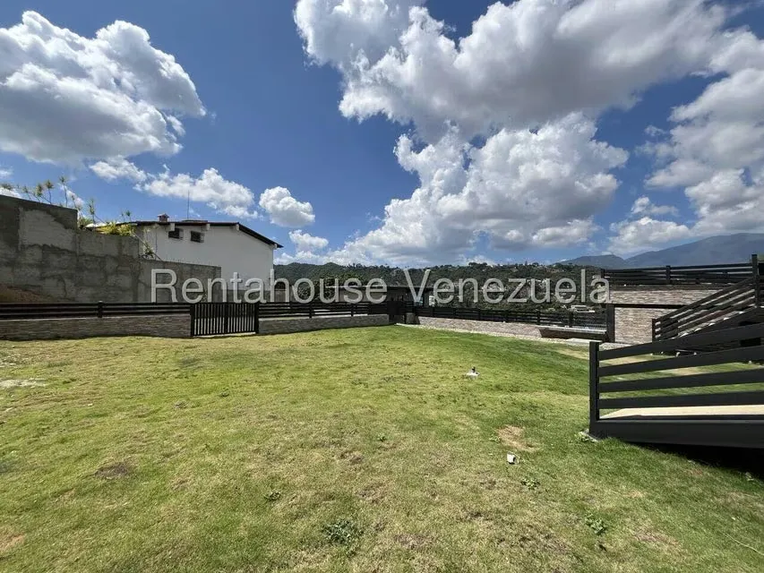 Terreno (Residencial) en Venta en Prados del Este, Distrito Metropolitano - 13