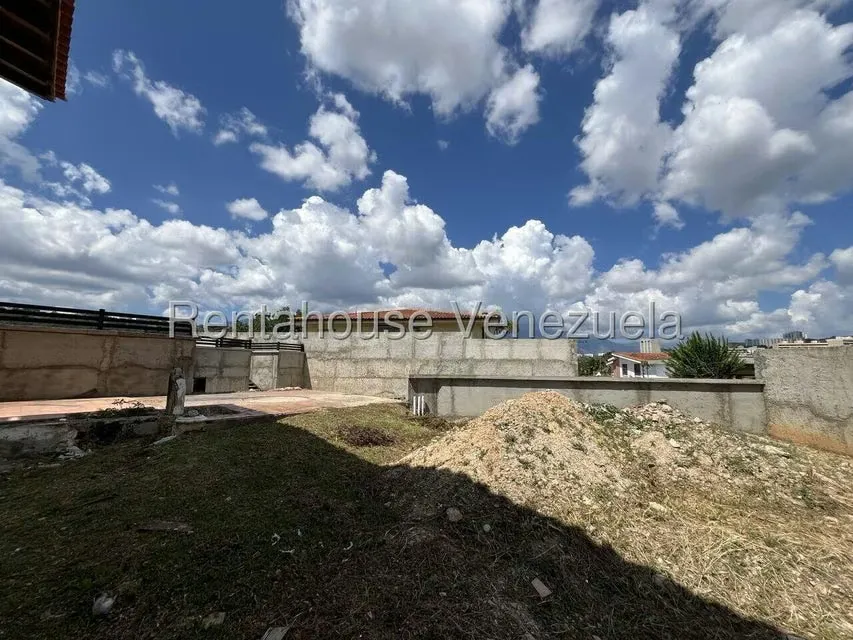 Terreno (Residencial) en Venta en Prados del Este, Distrito Metropolitano - 42
