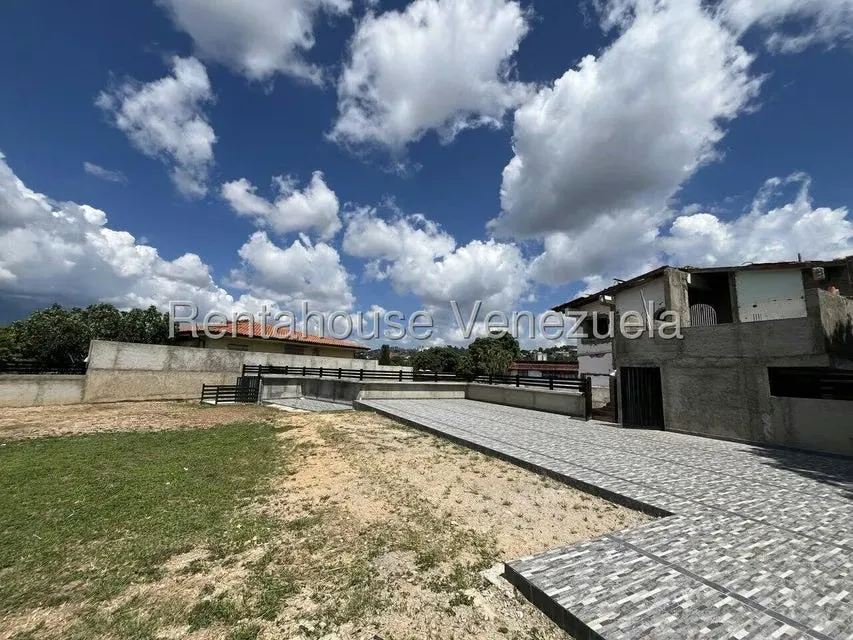 Terreno (Residencial) en Venta en Prados del Este, Distrito Metropolitano - 6