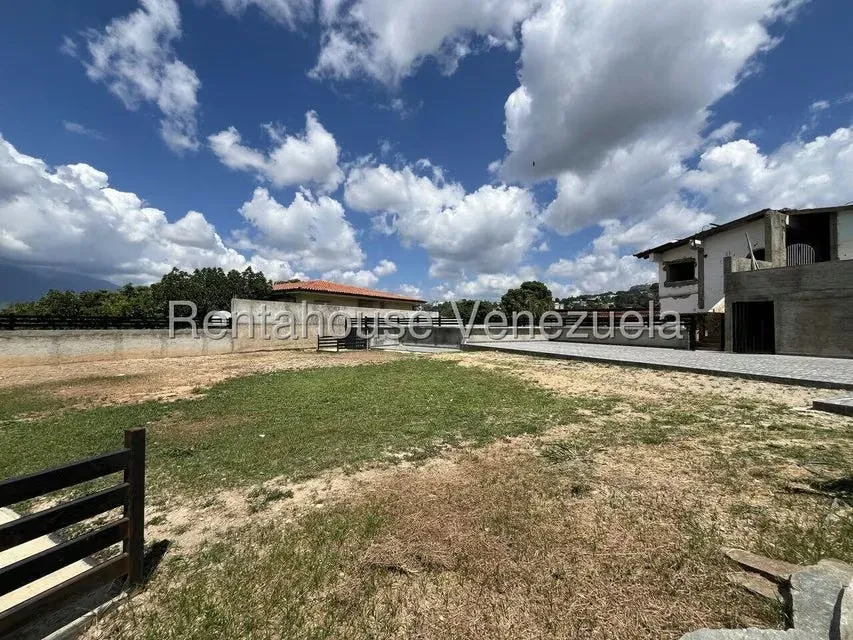 Terreno (Residencial) en Venta en Prados del Este, Distrito Metropolitano - 7