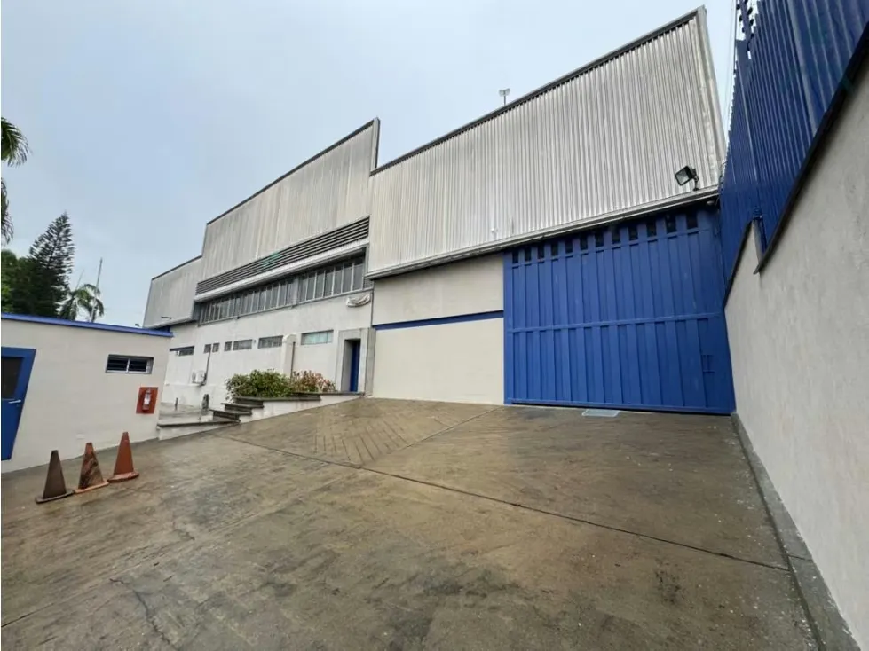 Se vende Galpon 2400m² Guarenas