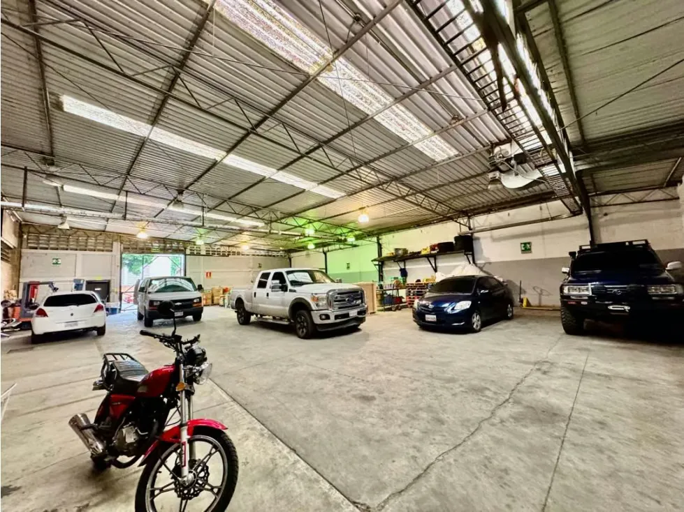 Se vende edificio industrial 2.666m2 Los Ruices - 8
