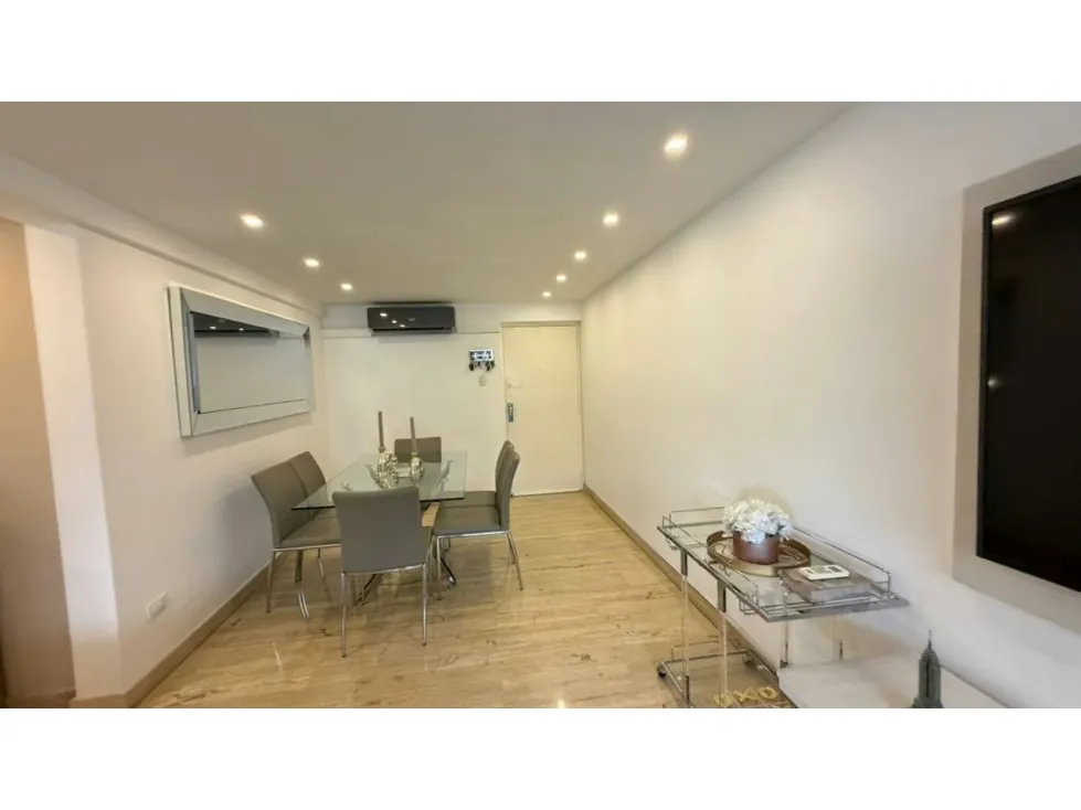 Vendo apartamento 97m2 Los Palos Grandes ref. Amarilla/piso alto - 9