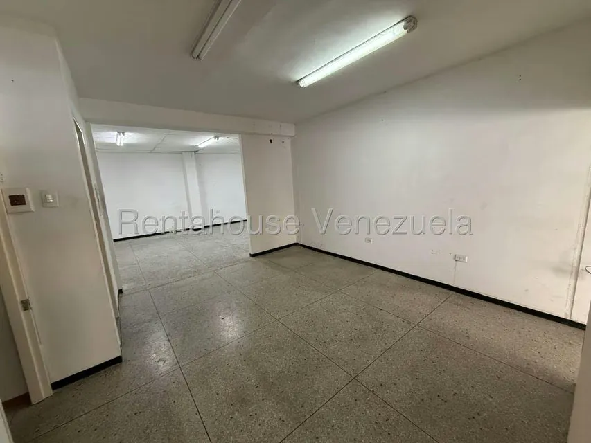 Comercial (Local Comercial) en Alquiler en Centro, Lara - 3