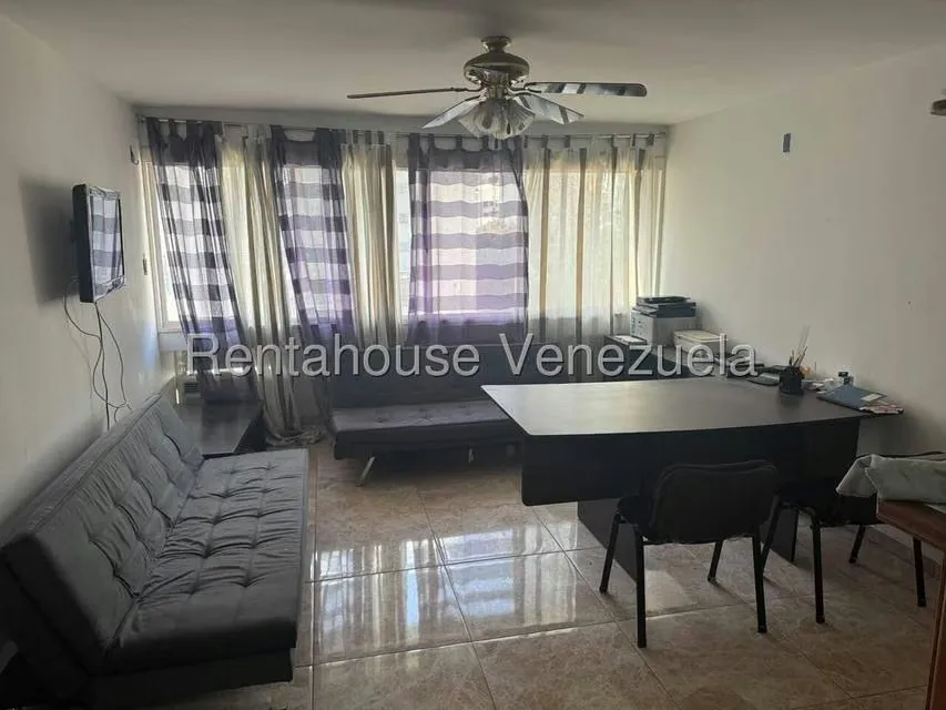 Apartamento (1 Nivel) en Alquiler en Los Palos Grandes, Distrito Metropolitano - 7
