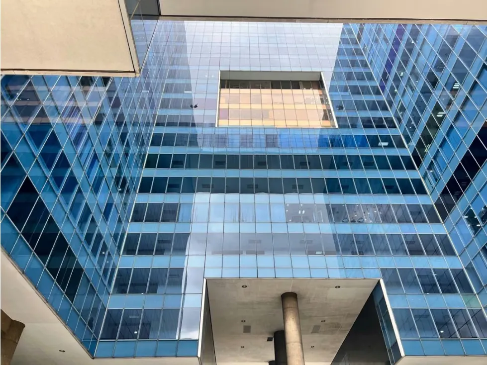 Local/alquiler/PARQUECANAIMA/ 80m/mezzanina/baño