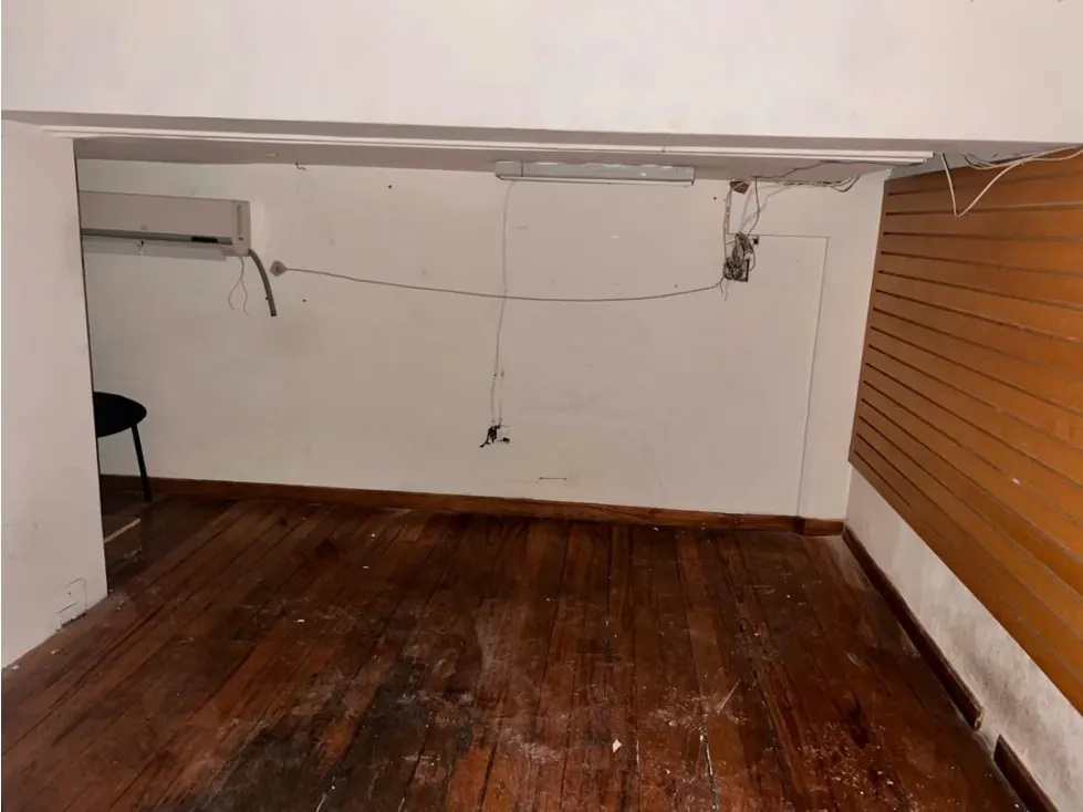Local/alquiler/PARQUECANAIMA/ 80m/mezzanina/baño - 6