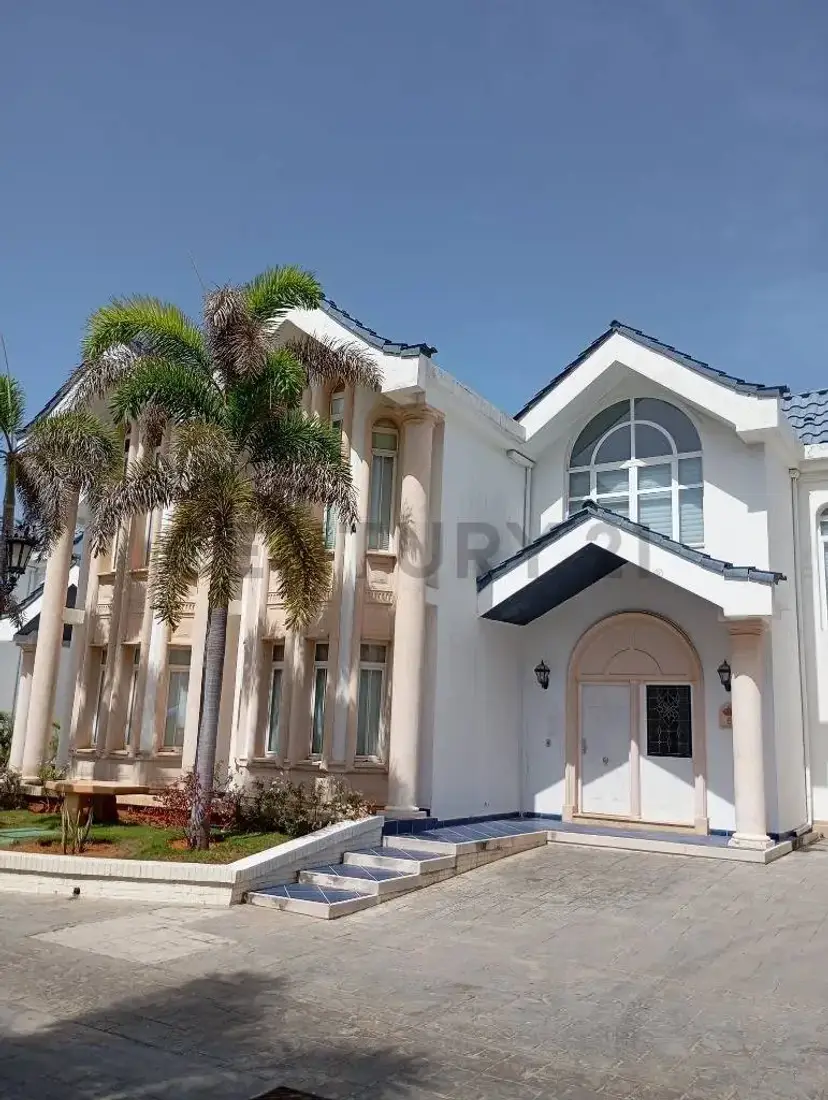 En venta Townhouse de Lujo en Conjunto cerrado