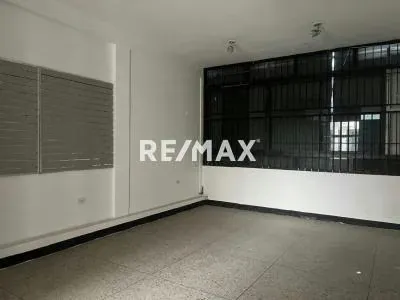 Local Comercial N° 18 en Alquiler Avenida Andrés Bello entre Carrera 21 y 22 Zona Centro- Barquisimeto - 3