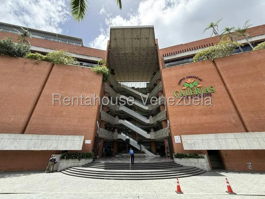 Local Comercial en Alquiler en Los Naranjos del Cafetal, Distrito Metropolitano - 11