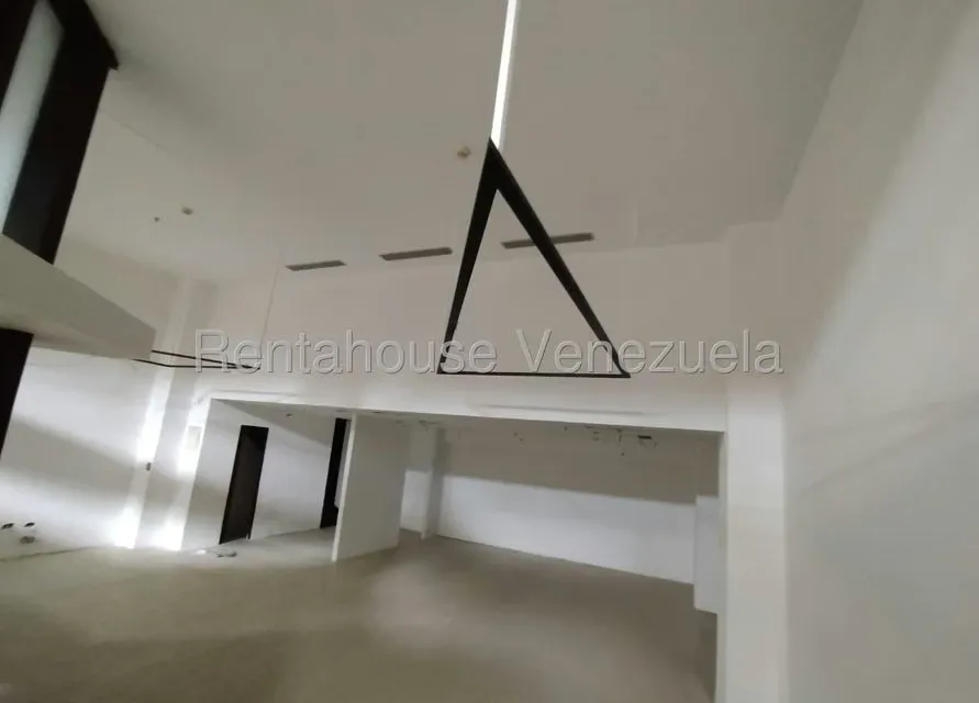 Local Comercial en Alquiler en Los Naranjos del Cafetal, Distrito Metropolitano - 5