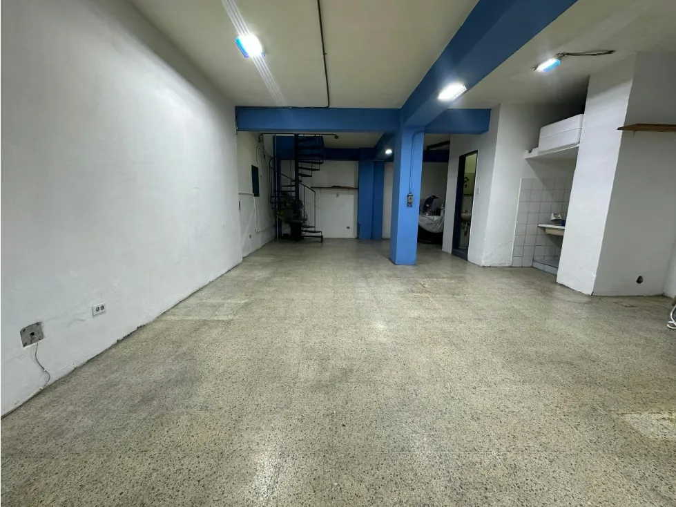 Se alquila Local comercial 86m² Panteón - 5