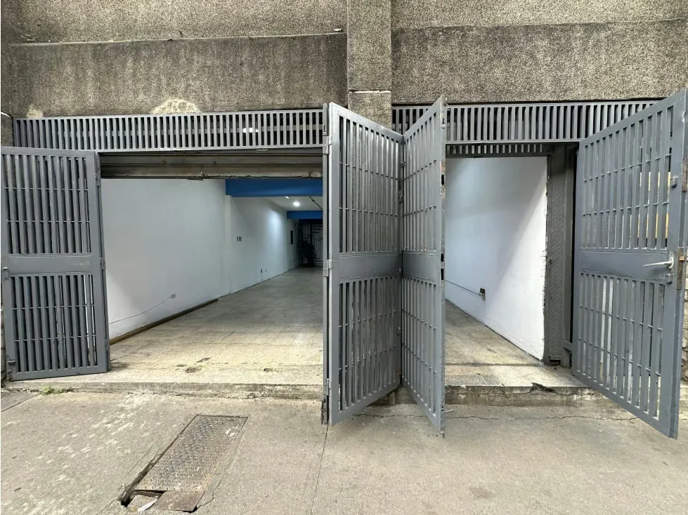 Se alquila Local comercial 86m² Panteón - 9