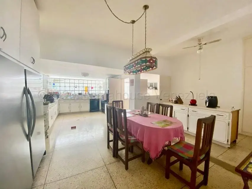 Casa (Multipes Niveles) en Venta en Prados del Este, Distrito Metropolitano - 11
