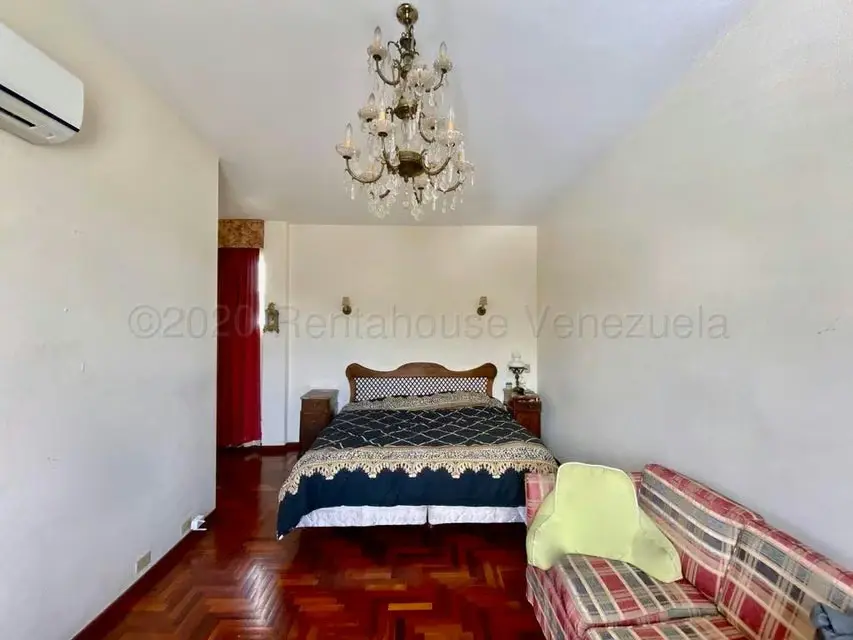Casa (Multipes Niveles) en Venta en Prados del Este, Distrito Metropolitano - 18