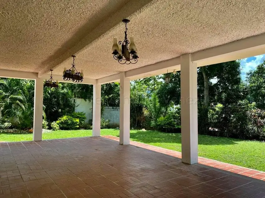 Casa (Multipes Niveles) en Venta en Prados del Este, Distrito Metropolitano - 7