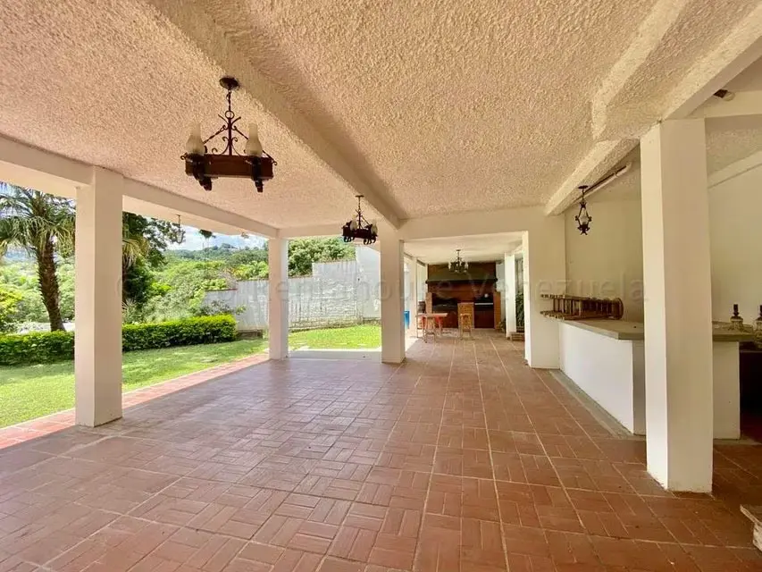 Casa (Multipes Niveles) en Venta en Prados del Este, Distrito Metropolitano - 8