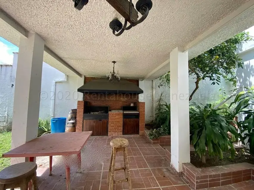 Casa (Multipes Niveles) en Venta en Prados del Este, Distrito Metropolitano - 9