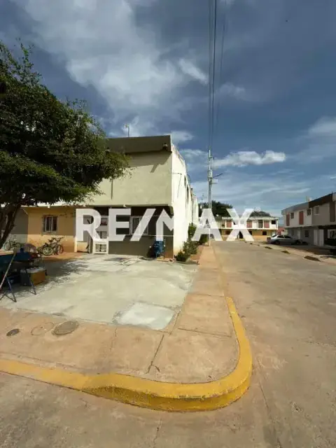 SE VENDE TOWN HOUSE EN VILLA TIERRA MADRE SAN FRANCISCO