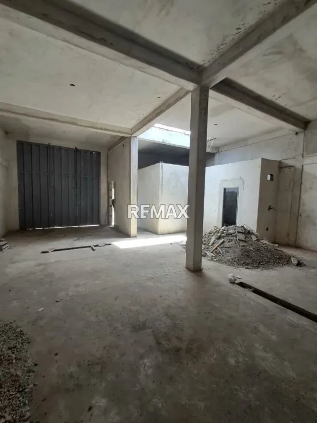 En venta local de 108 m² en obra gris con platabanda en zona centro oeste - 11