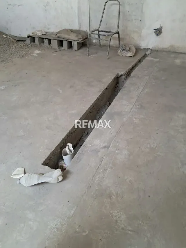 En venta local de 108 m² en obra gris con platabanda en zona centro oeste - 5