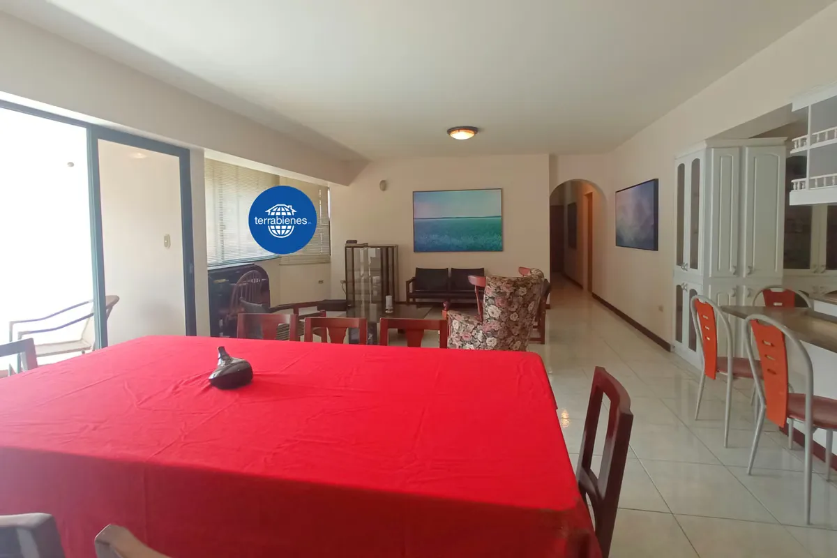 Cómodo apartamento en Res. Los Geranios (Av. Las Américas) - 4