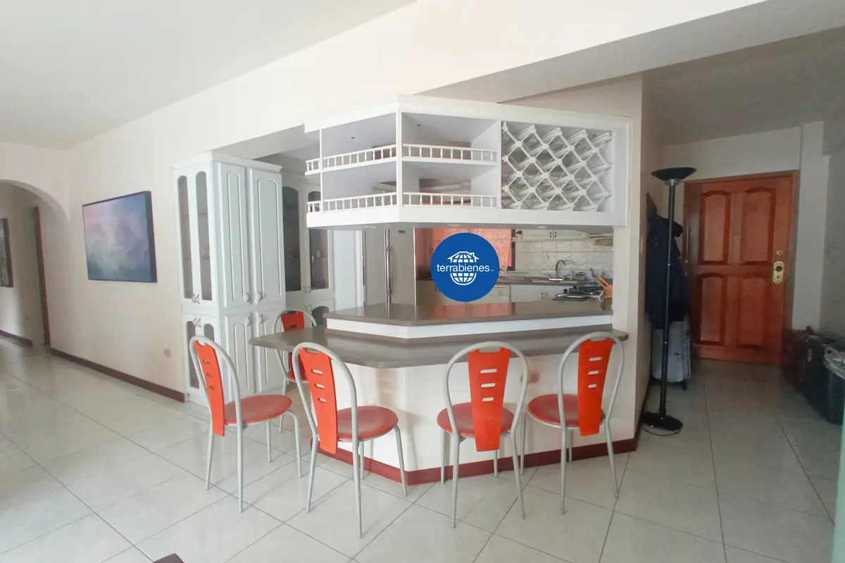 Cómodo apartamento en Res. Los Geranios (Av. Las Américas) - 7