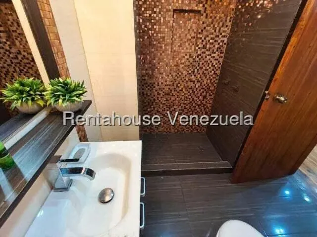 Apartamento (1 Nivel) en Venta en Colinas de Bello Monte, Distrito Metropolitano - 13