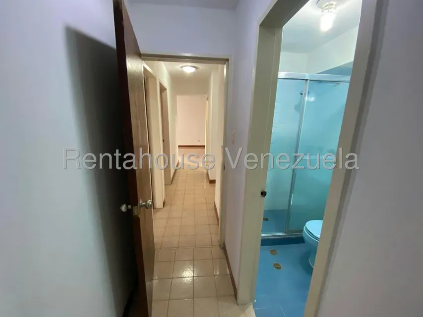 Apartamento (1 Nivel) en Venta en Guaicay, Distrito Metropolitano - 11