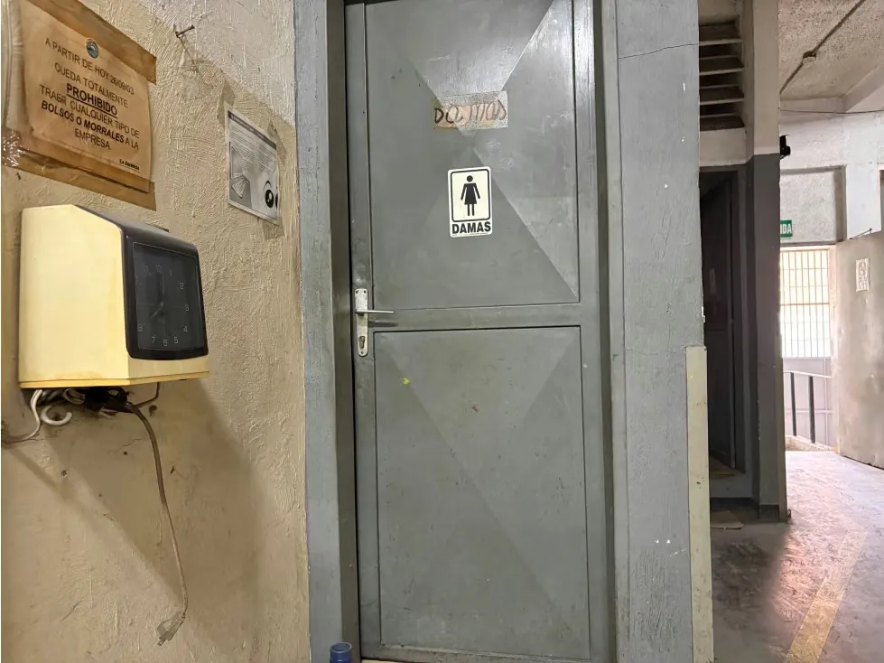 SE VENDE GALPON INDUSTRIAL EN EL LLANITO 1.749 M2 - 14
