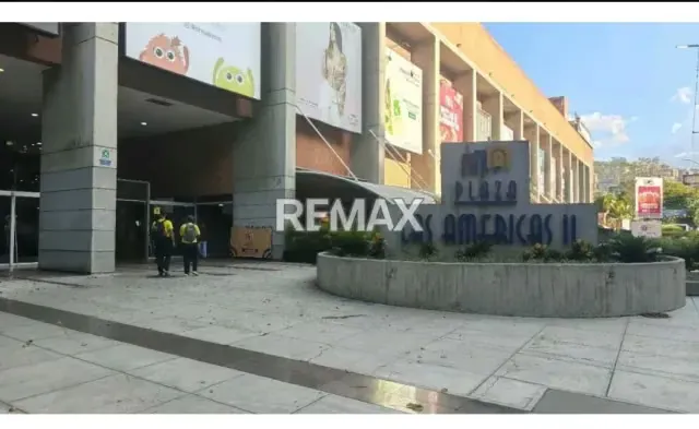 LOCAL COMERCIAL EN ALQUILER CENTRO COMERCIAL PLAZA LAS AMERICAS