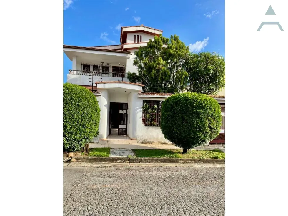 Casa en venta trigal sur calle cerrada