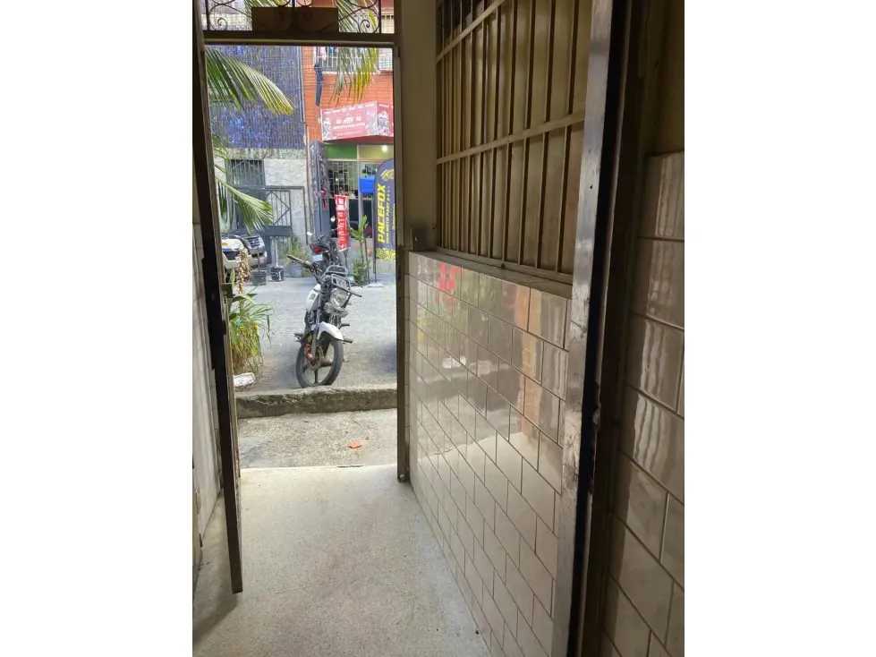 Venta de apartamento Urbanización Nueva Caracas.Catia 83m2 En 55000 - 20