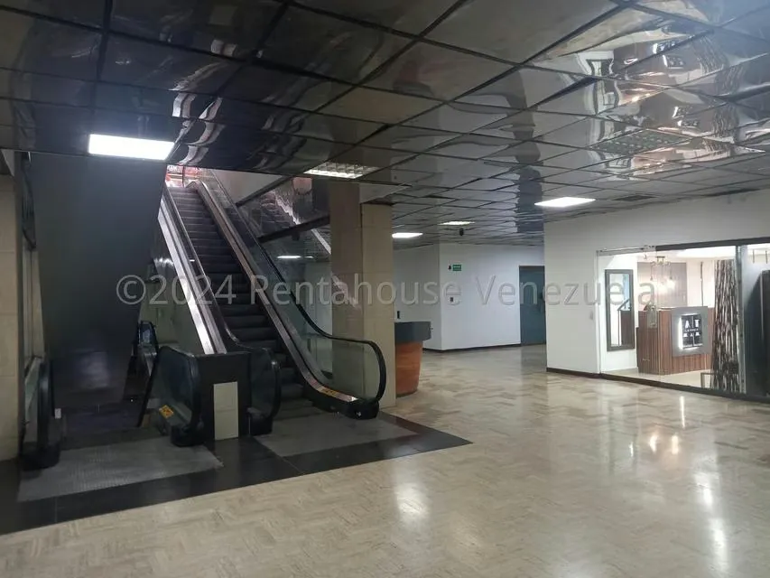 Local Comercial en Venta en Prados del Este, Distrito Metropolitano - 26